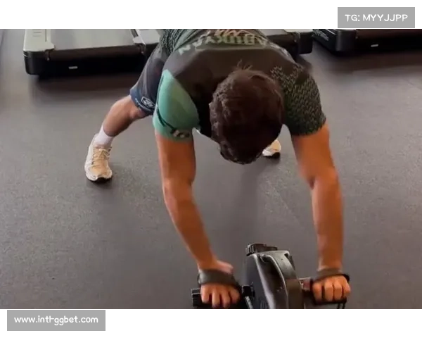 萨鲁基安表达急切参赛意愿，愿明年1月对阵托普里亚。