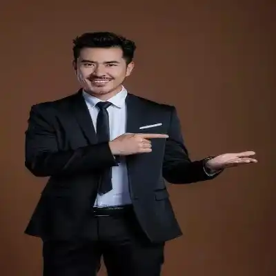 侯旭榕